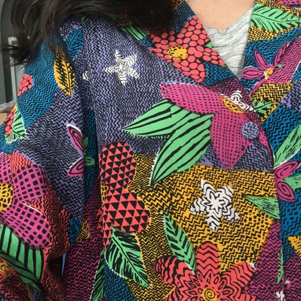 Rare vintage Silk Blouse Bright Novelty Print M L - Picture 4 of 8
